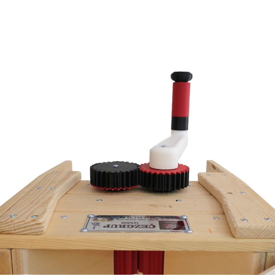 Ayaklı ve Kapaklı Manuel Ahşap Üzüm Ezme-Patlatma Makinesi