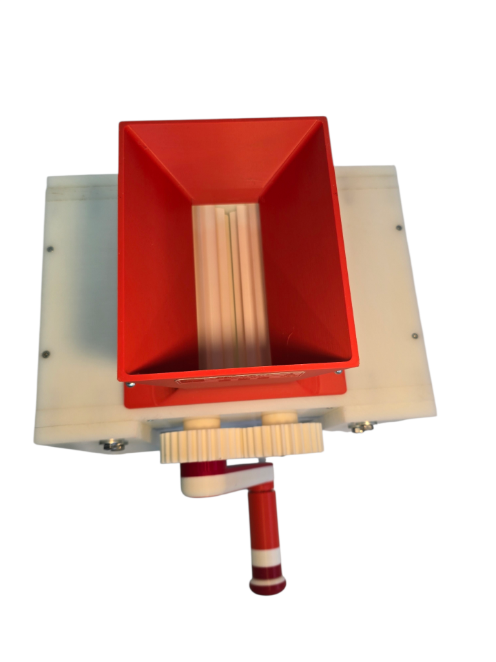 Manuel, Ayaklı ve Kanatlı Polietilen Üzüm Ezme-Patlatma Makinesi